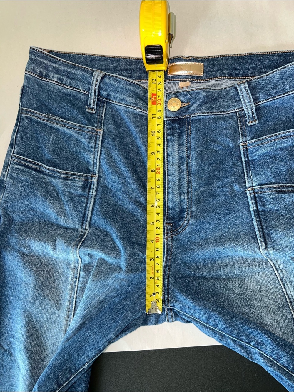 Kut from the Kloth Meg Front Seam High Waist Wide Leg Cropped Jeans - Picture 8 of 8